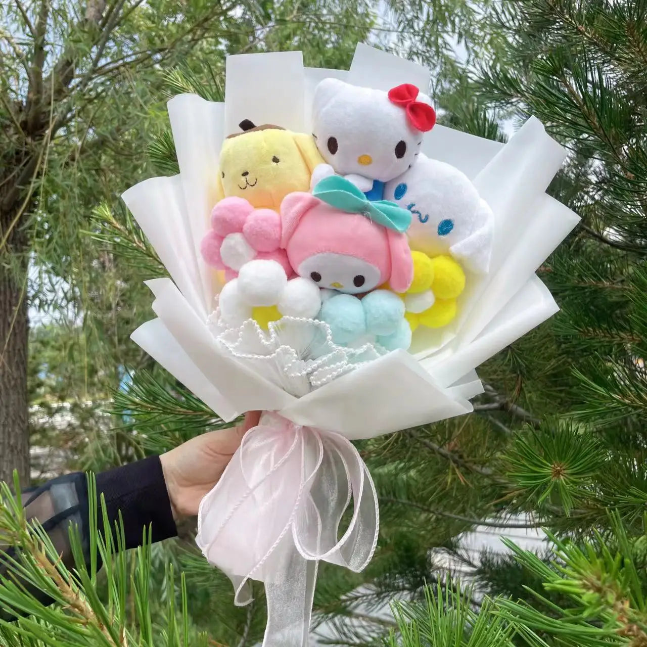Sanrio Plush Pendant Bouquet – My Melody, Kuromi, Cinnamoroll (35cm)