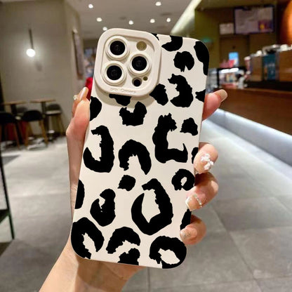 Leopard Camera Lens Protector Phone Case – Stylish Cover for iPhone 17, 16, 15, 14, 13